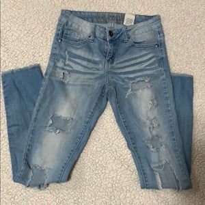 Juniors/Women’s jeans